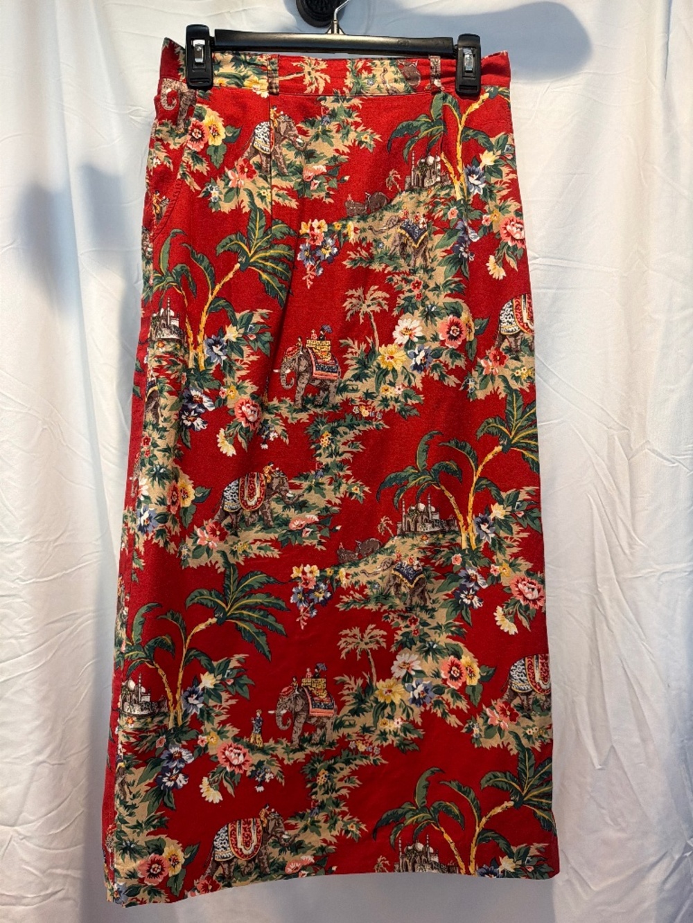 VTG Bushwacker brand gorgeous print skirt with front pockets